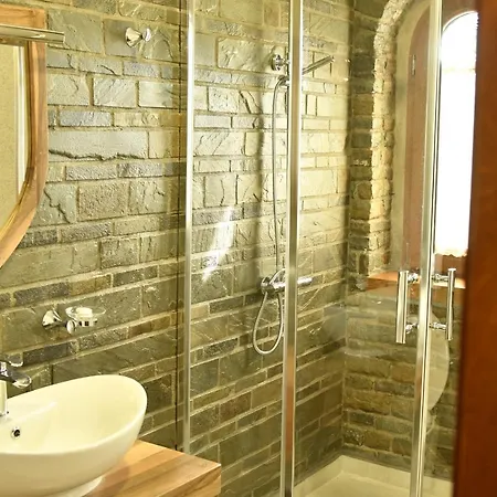 Hotell Restaurant Emblema 3*