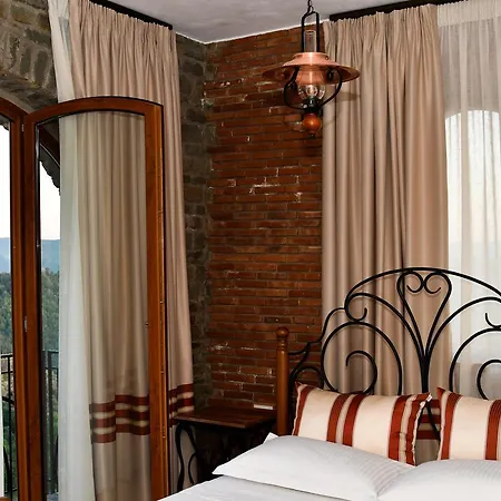 Restaurant Emblema 3* Petrele