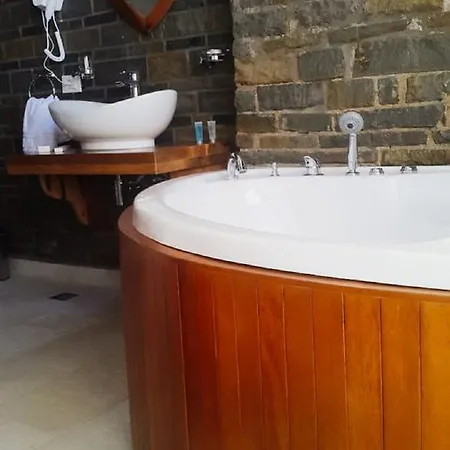 Hotell Restaurant Emblema Petrele