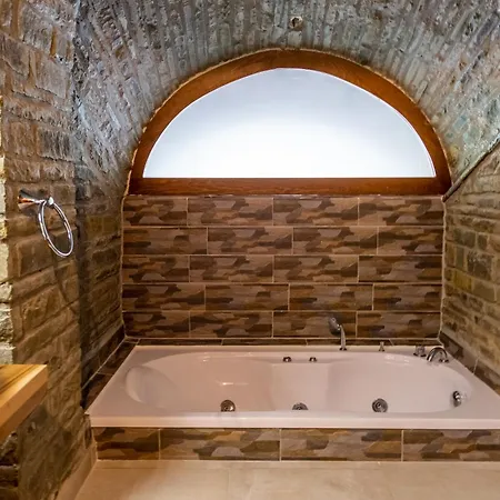 Restaurant Emblema 3* Petrele