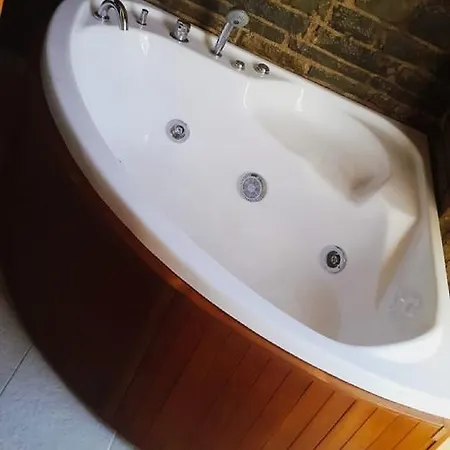 Restaurant Emblema 3* Petrele