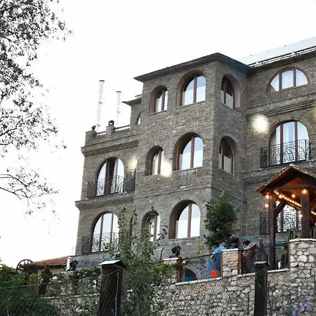 Szálloda Restaurant Emblema Petrelë